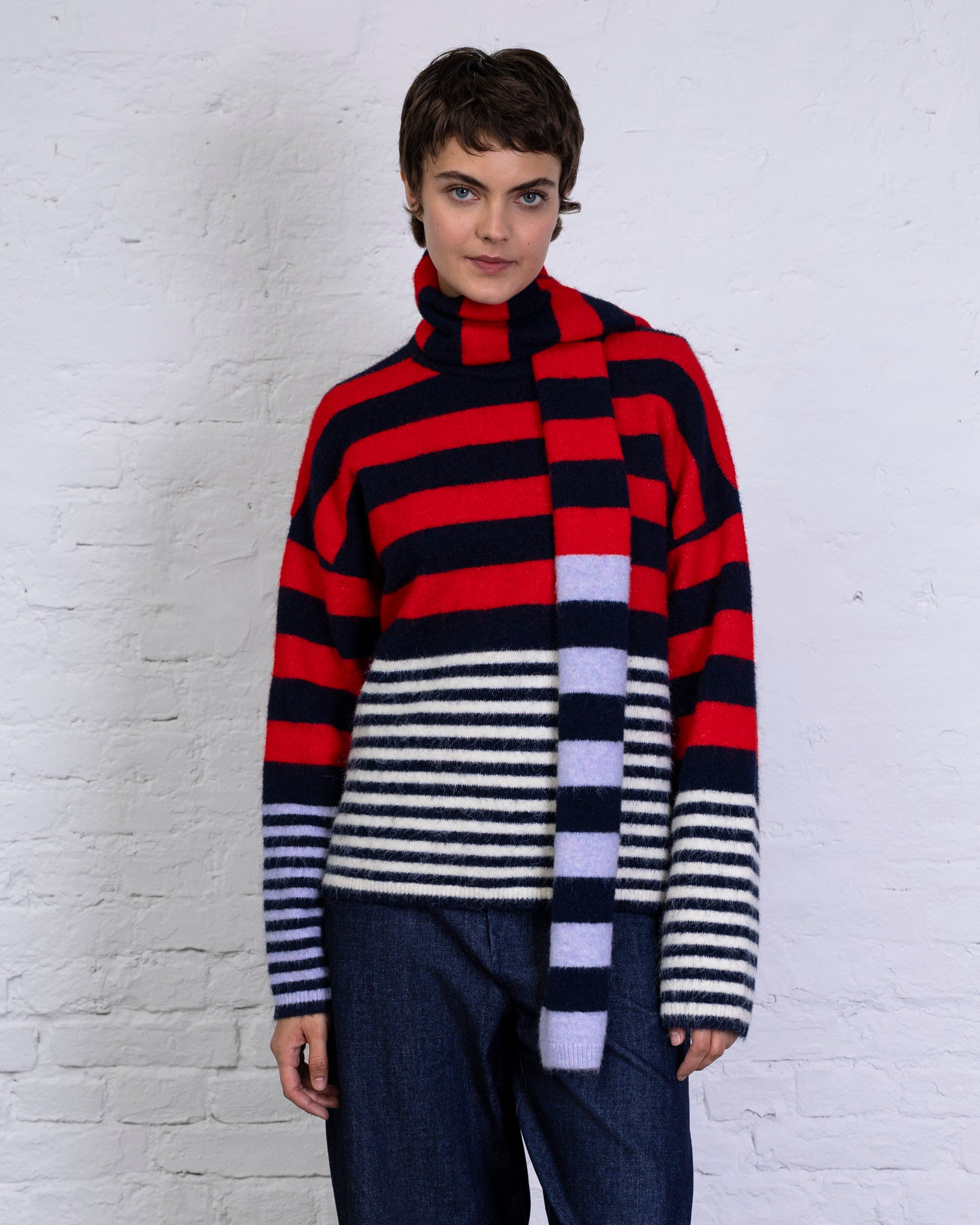 Pullover mit buntem Streifenmix