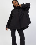 Weite Trench Jacke mit Stehkragen