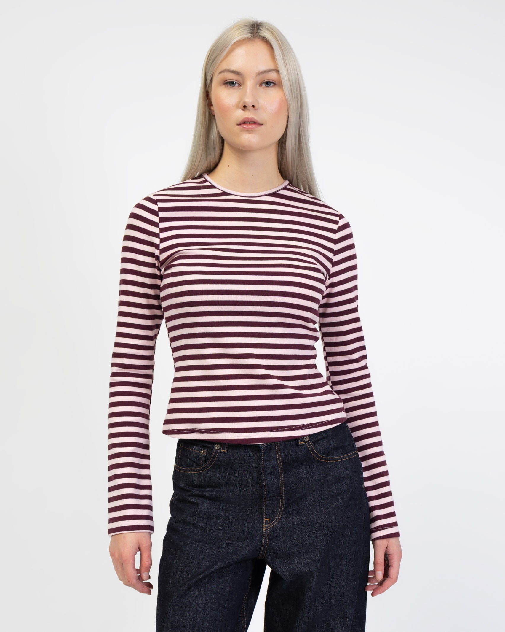 Gestreiftes Langarmshirt mit Trompetenärmeln