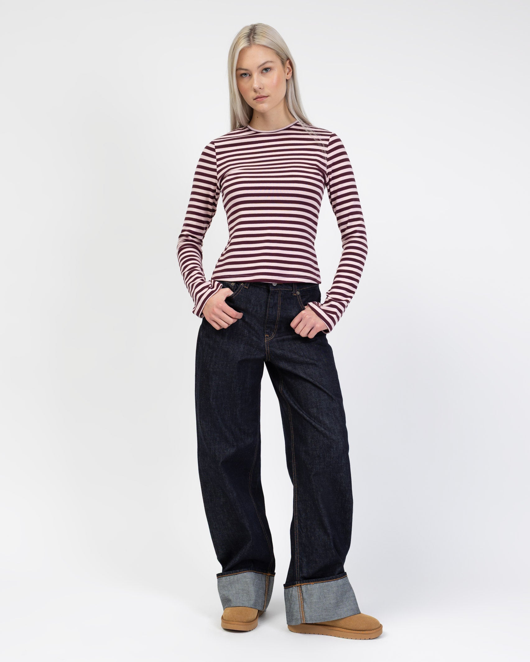 Gestreiftes Langarmshirt mit Trompetenärmeln