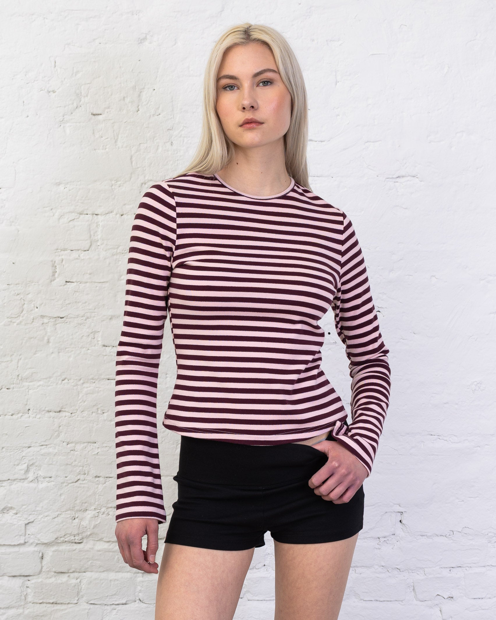 Gestreiftes Langarmshirt mit Trompetenärmeln