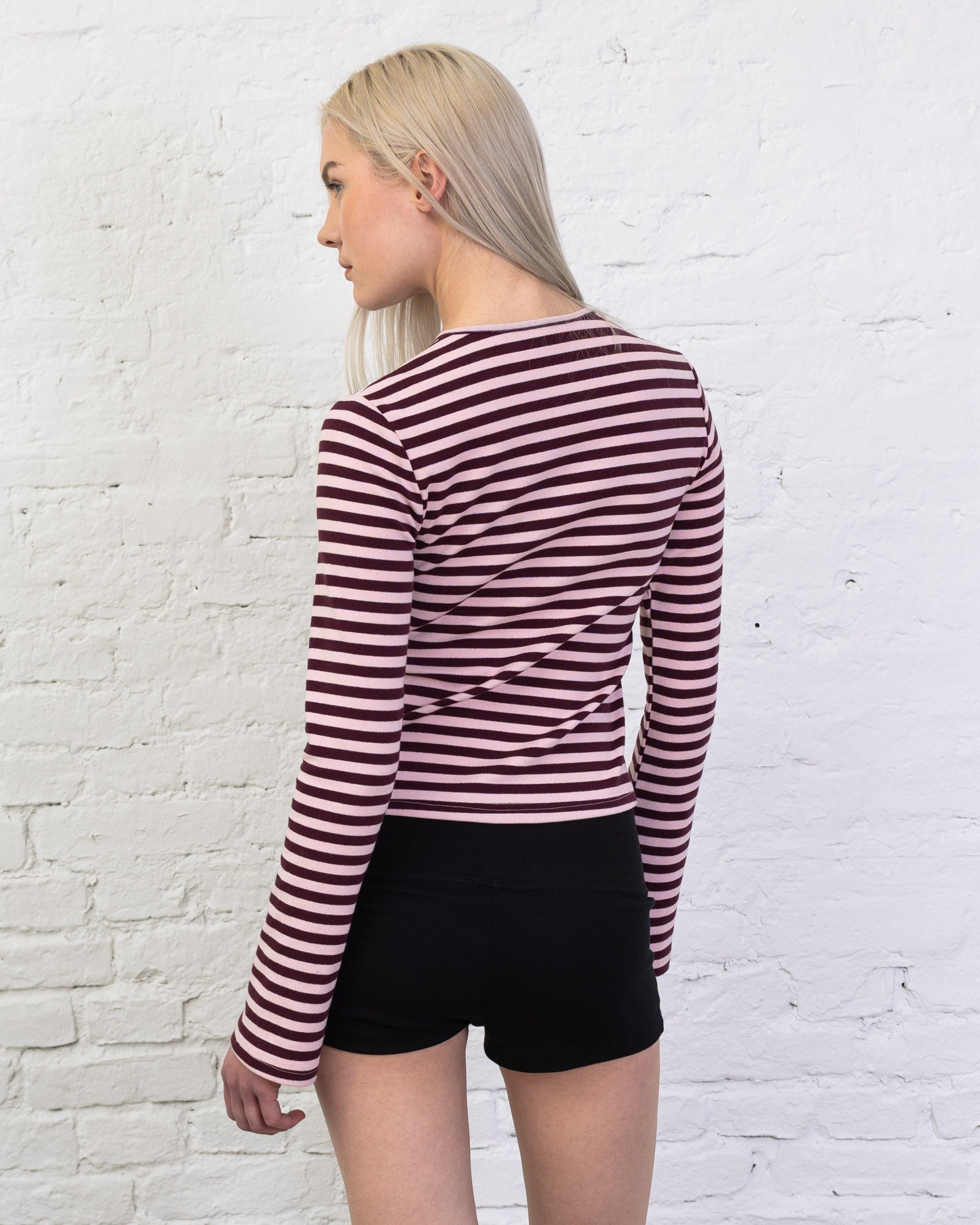 Gestreiftes Langarmshirt mit Trompetenärmeln