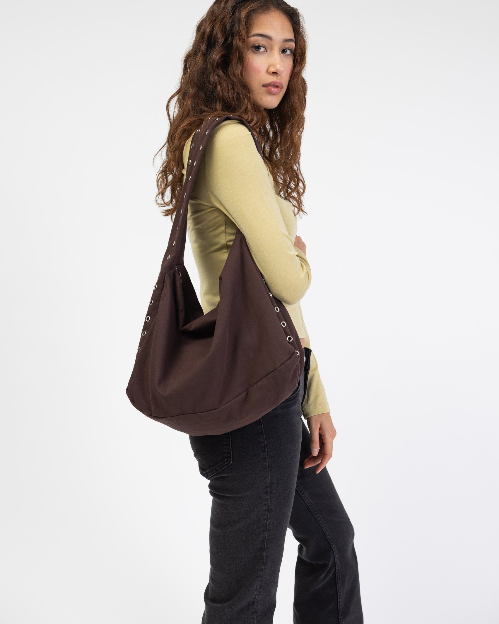 Tasche mit Ösendetails