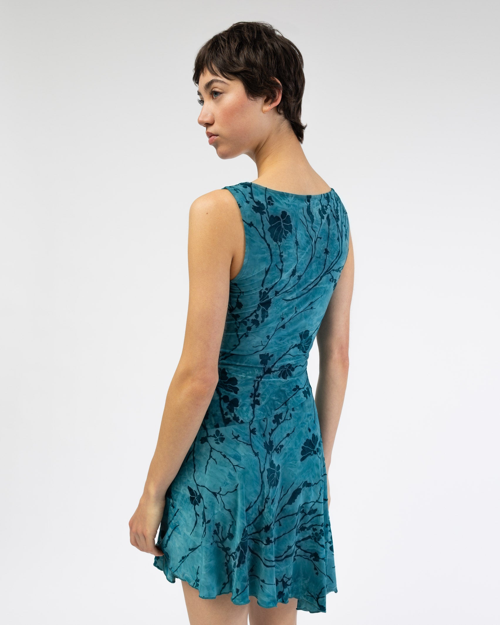 Minikleid mit Blumenprint aus Samt