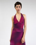 Neckholderkleid mit lila Farbverlauf
