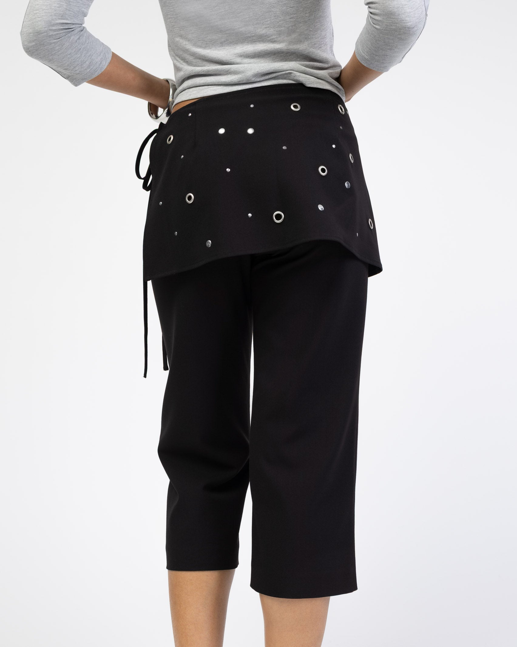 Pareo Rock mit Nieten