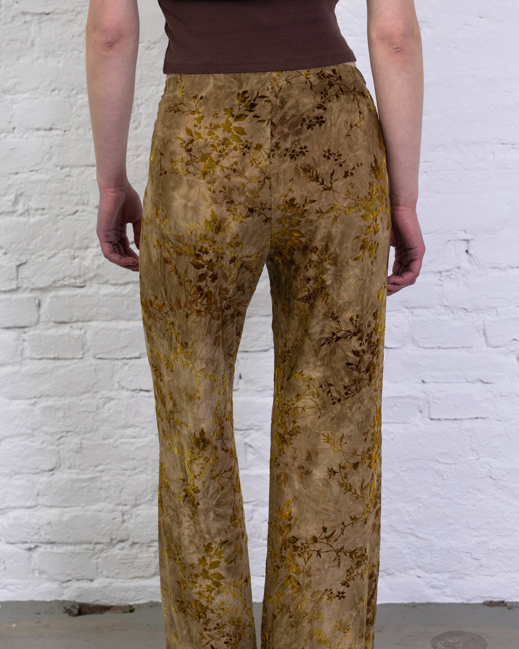Hose mit floralem Print aus Samt