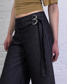 Shorts mit Schnallendetails