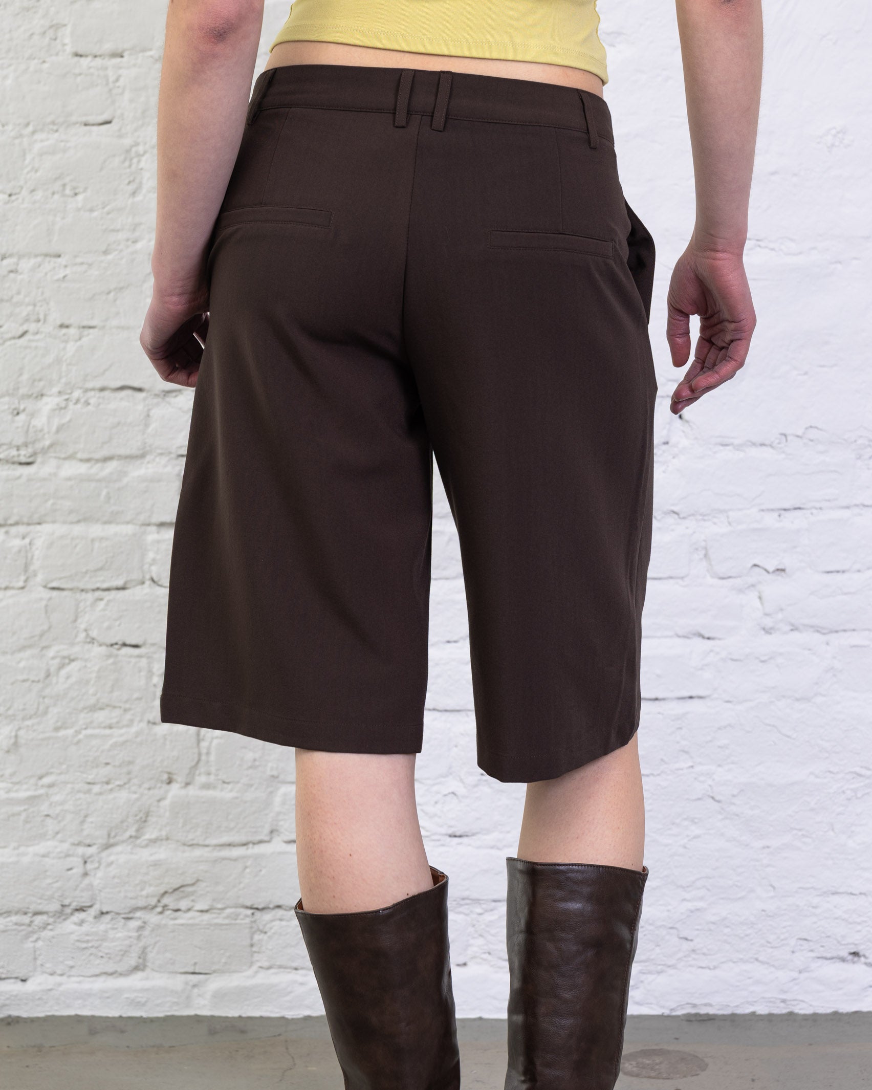 Bermudas im Anzug Stil