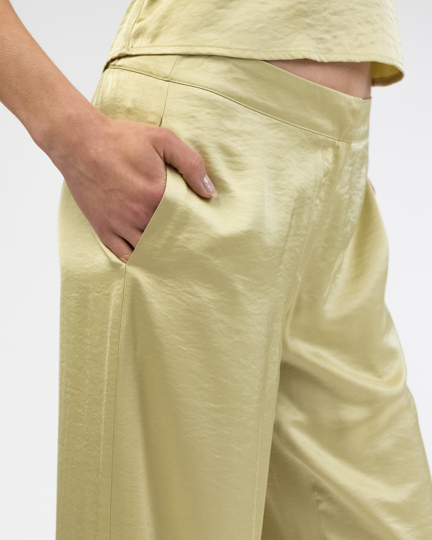 Shiny Hose mit geradem Bein