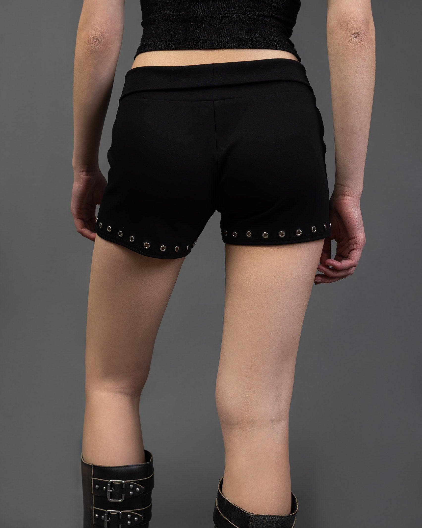 Microshorts mit Ösen