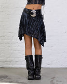 Rock mit Schlangenprint aus Samt