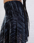 Rock mit Schlangenprint aus Samt