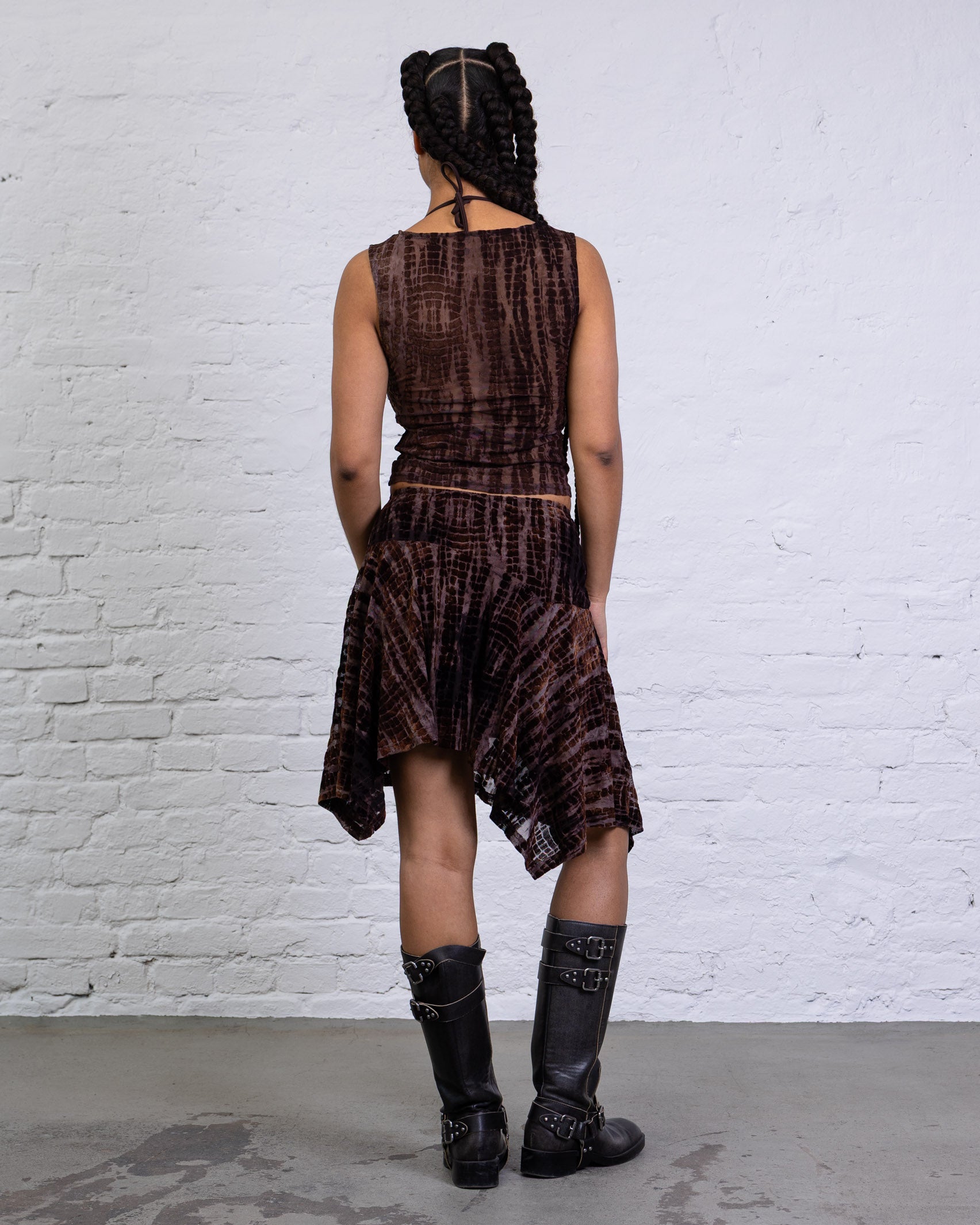 Rock mit Schlangenprint aus Samt