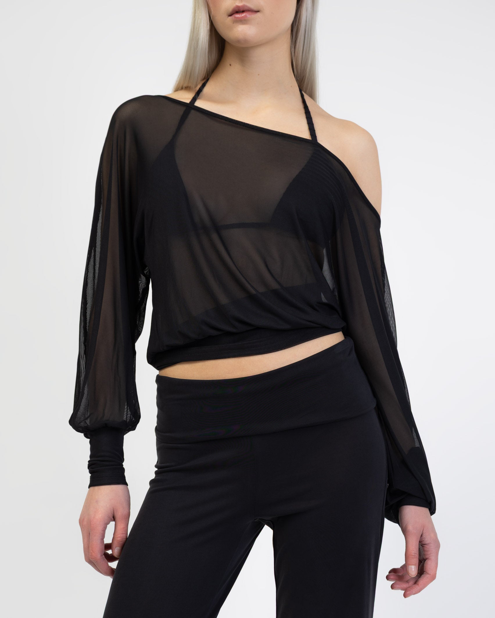 Offshoulder Langarmshirt aus Mesh