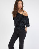 Off-Shoulder Shirt mit Blumenprint aus Samt