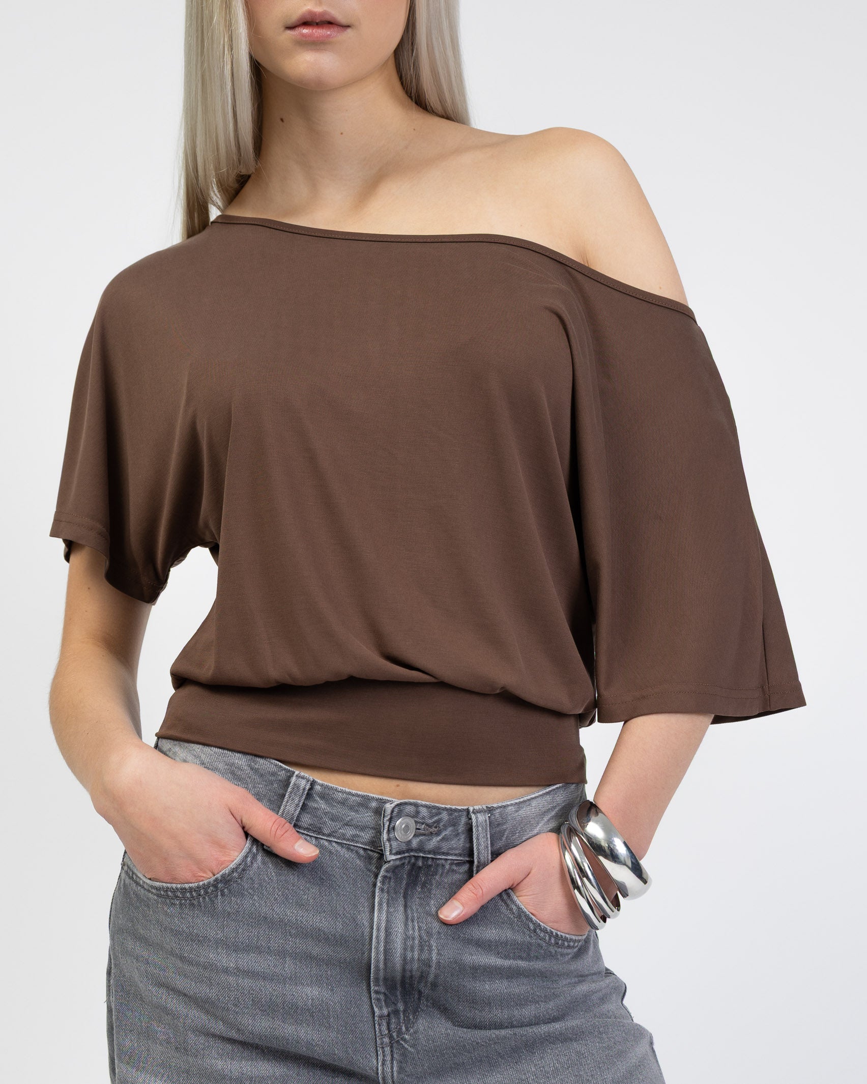 Shirt mit weitem Ausschnitt