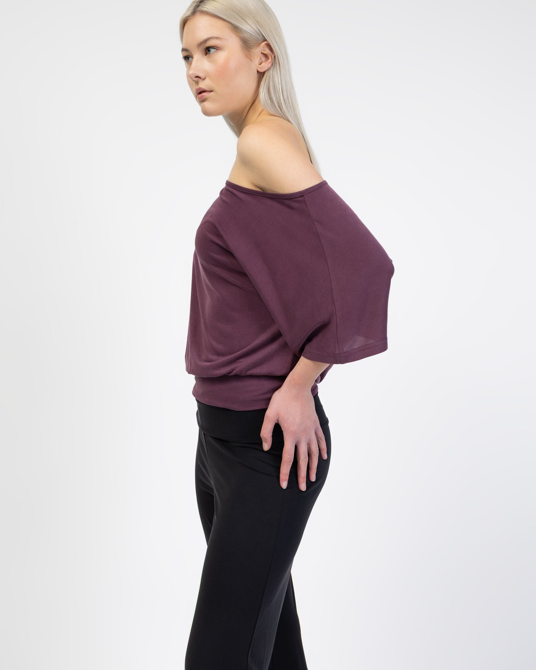 Shirt mit weitem Ausschnitt