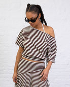 Gestreiftes Offshoulder T-Shirt