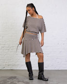 Gestreiftes Offshoulder T-Shirt
