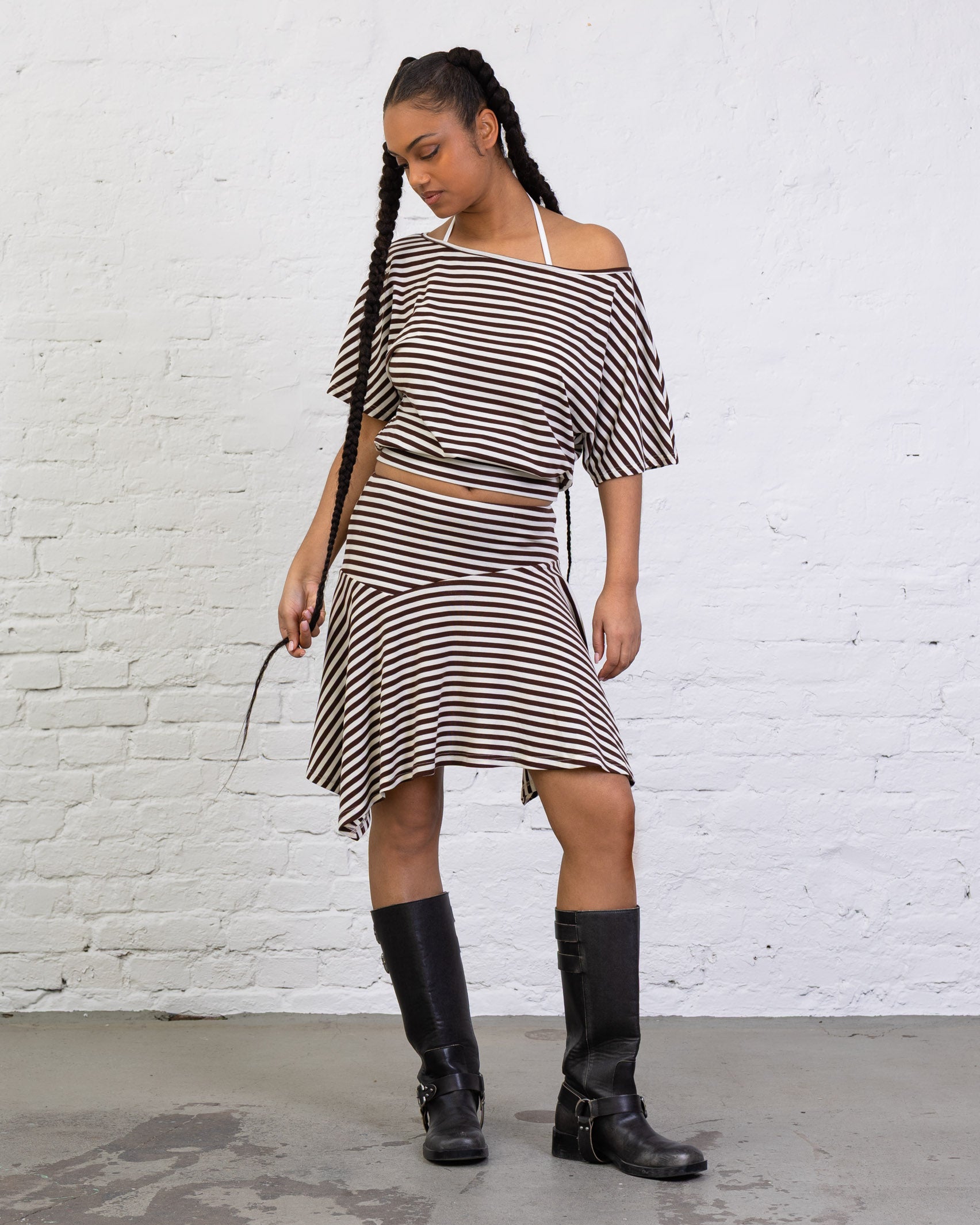 Gestreiftes Offshoulder T-Shirt