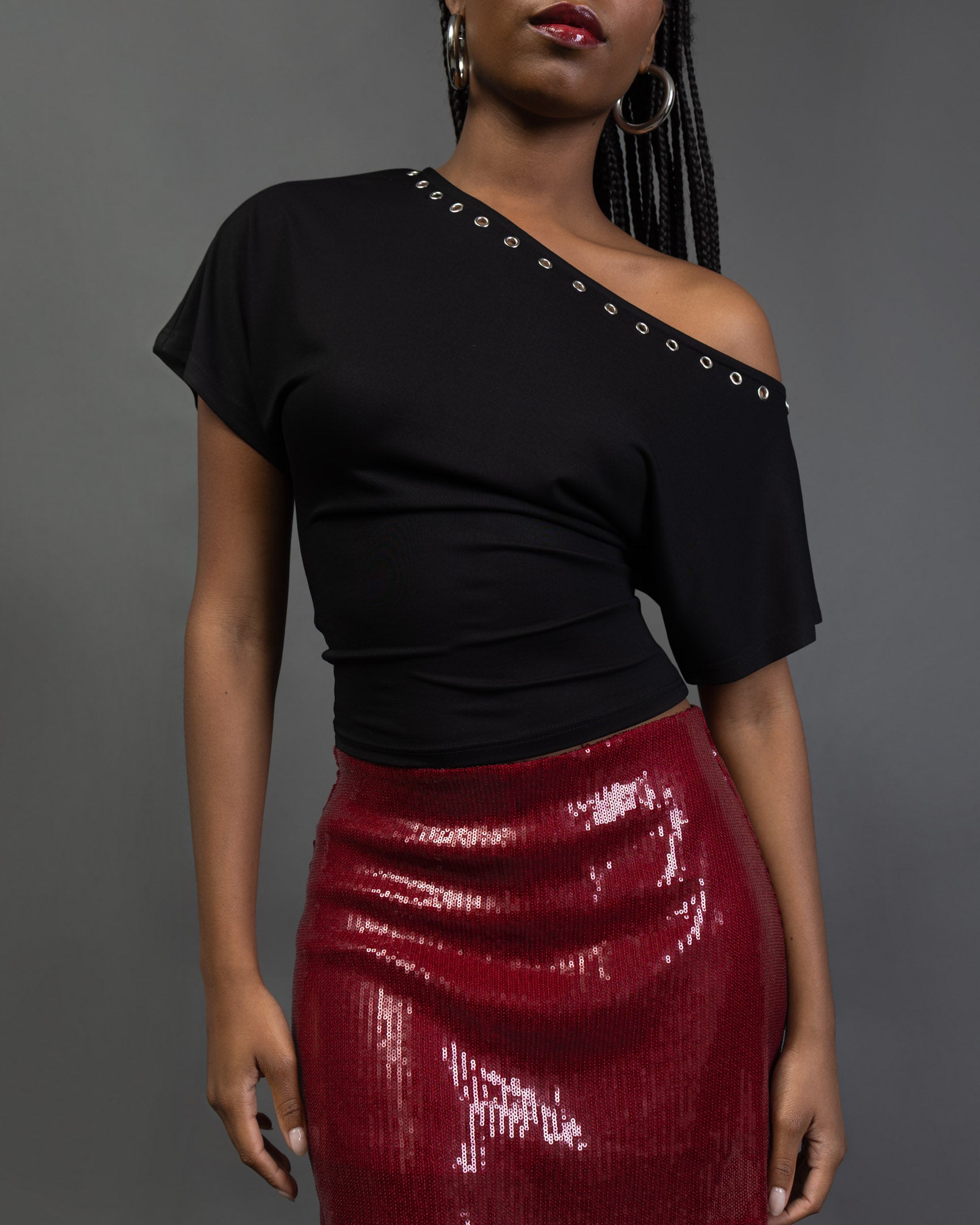 Offshoulder Shirt mit Ösen