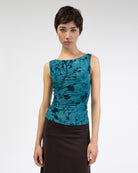 Boatneck Top mit Blumenprint aus Samt