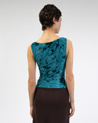 Boatneck Top mit Blumenprint aus Samt