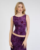 Boatneck Top mit Blumenprint aus Samt