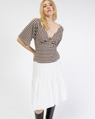 Gestreiftes T-Shirt mit Rückendetail
