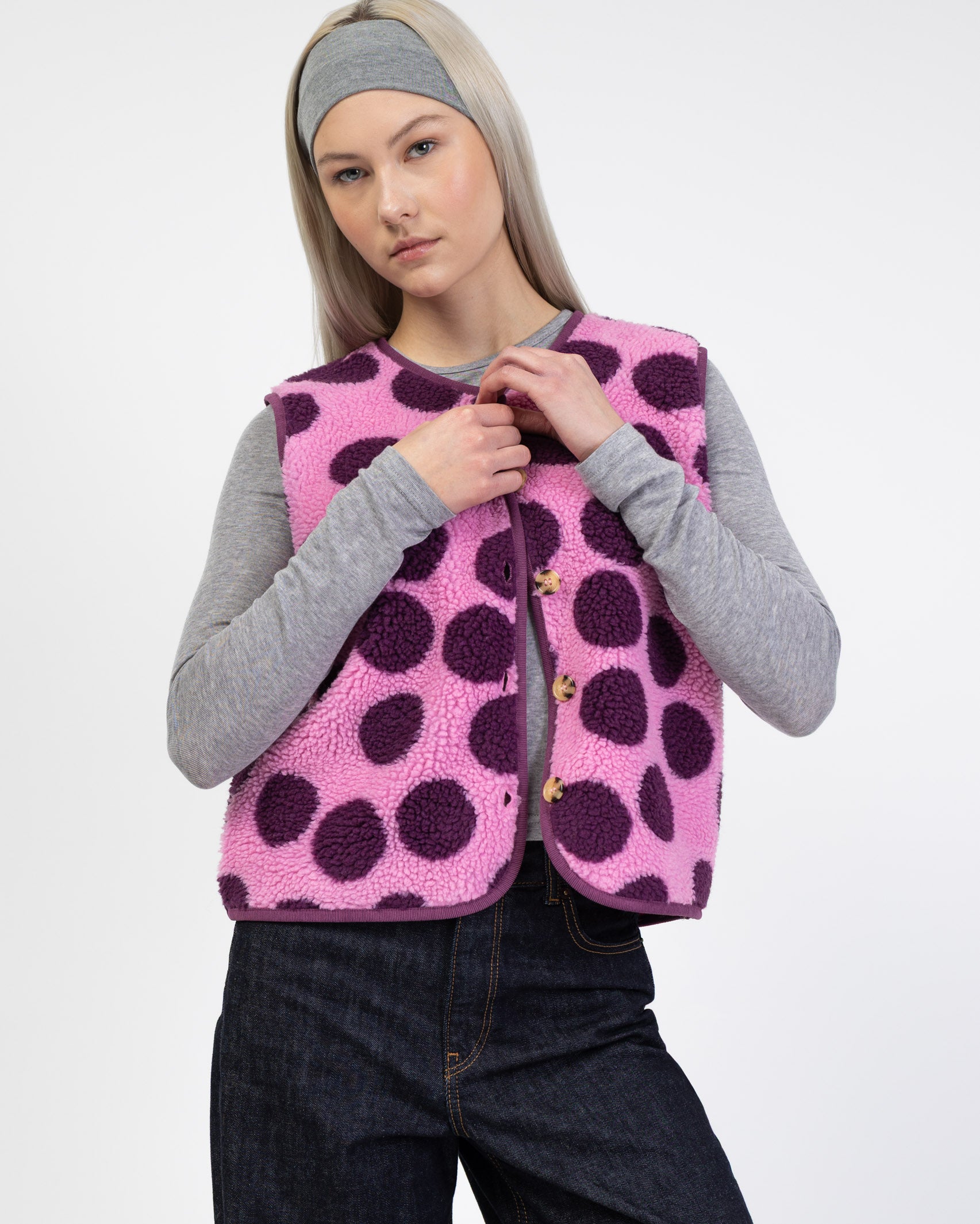 Teddyweste mit Punkten