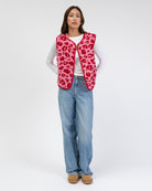 Teddyweste mit pink-rotem Leoprint
