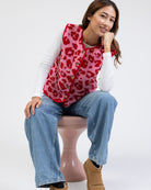 Teddyweste mit pink-rotem Leoprint