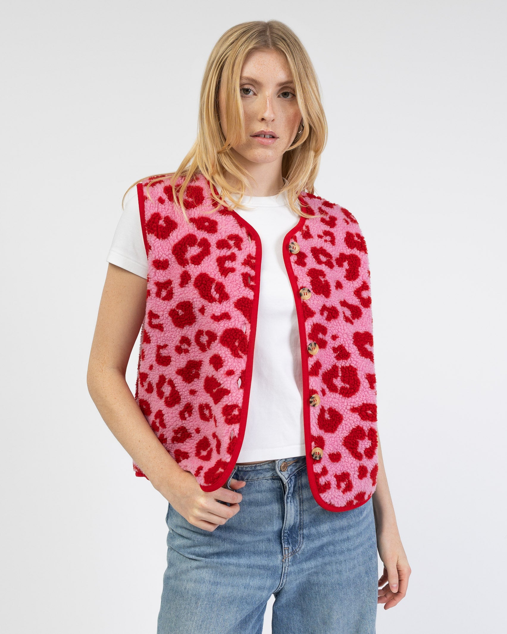 Teddyweste mit pink-rotem Leoprint