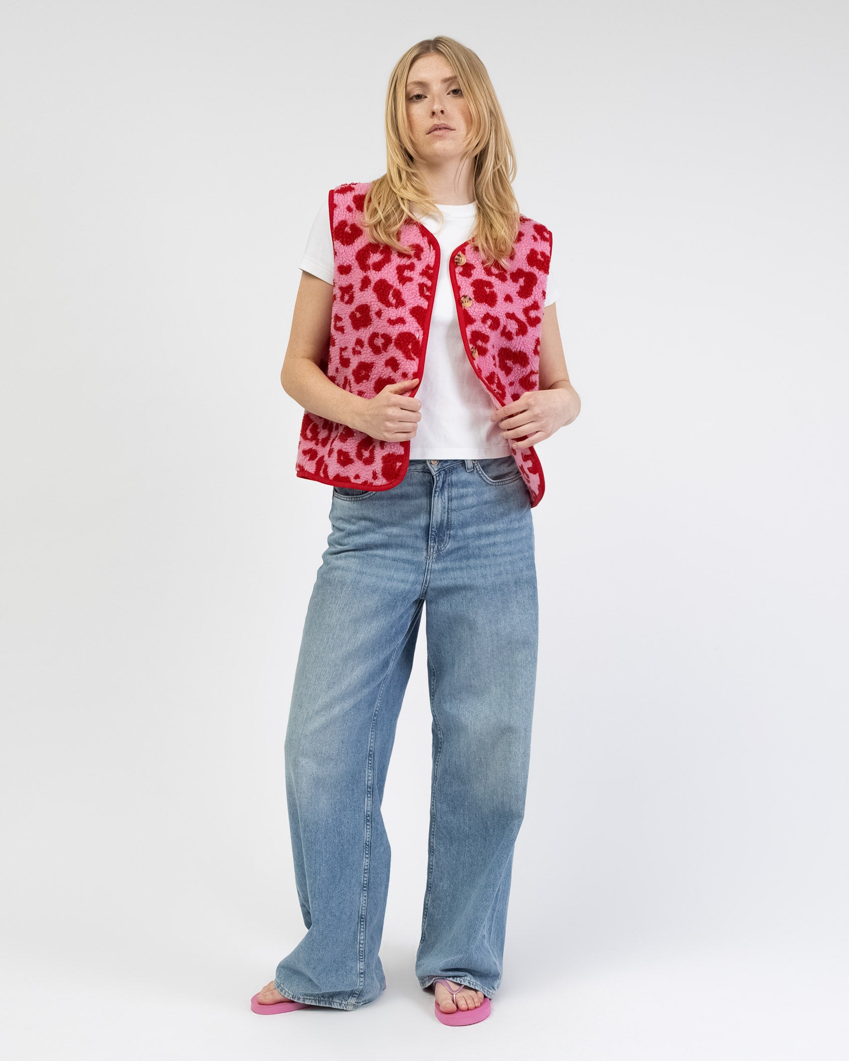 Teddyweste mit pink-rotem Leoprint