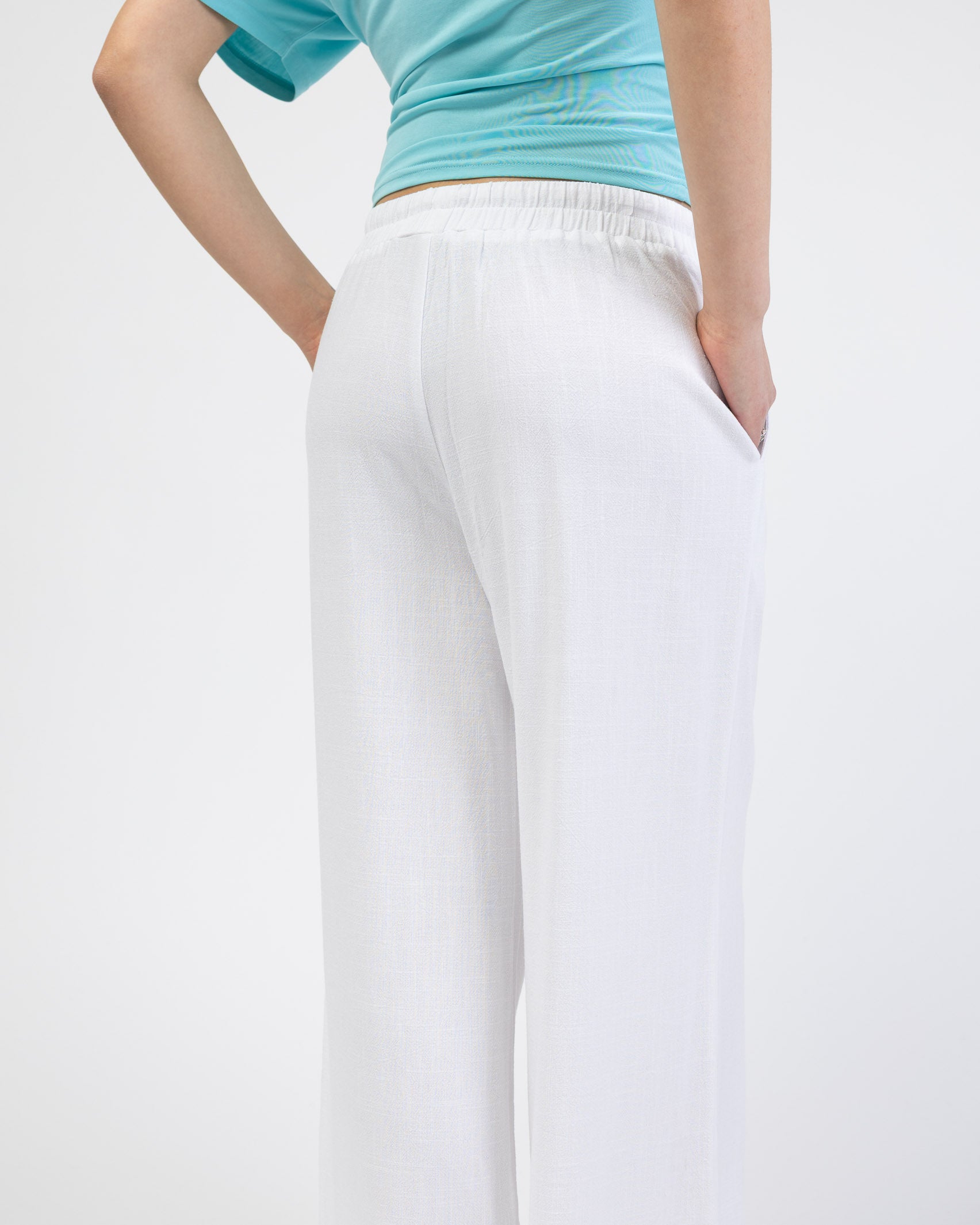 Lockere Hose aus Leinen-Mix