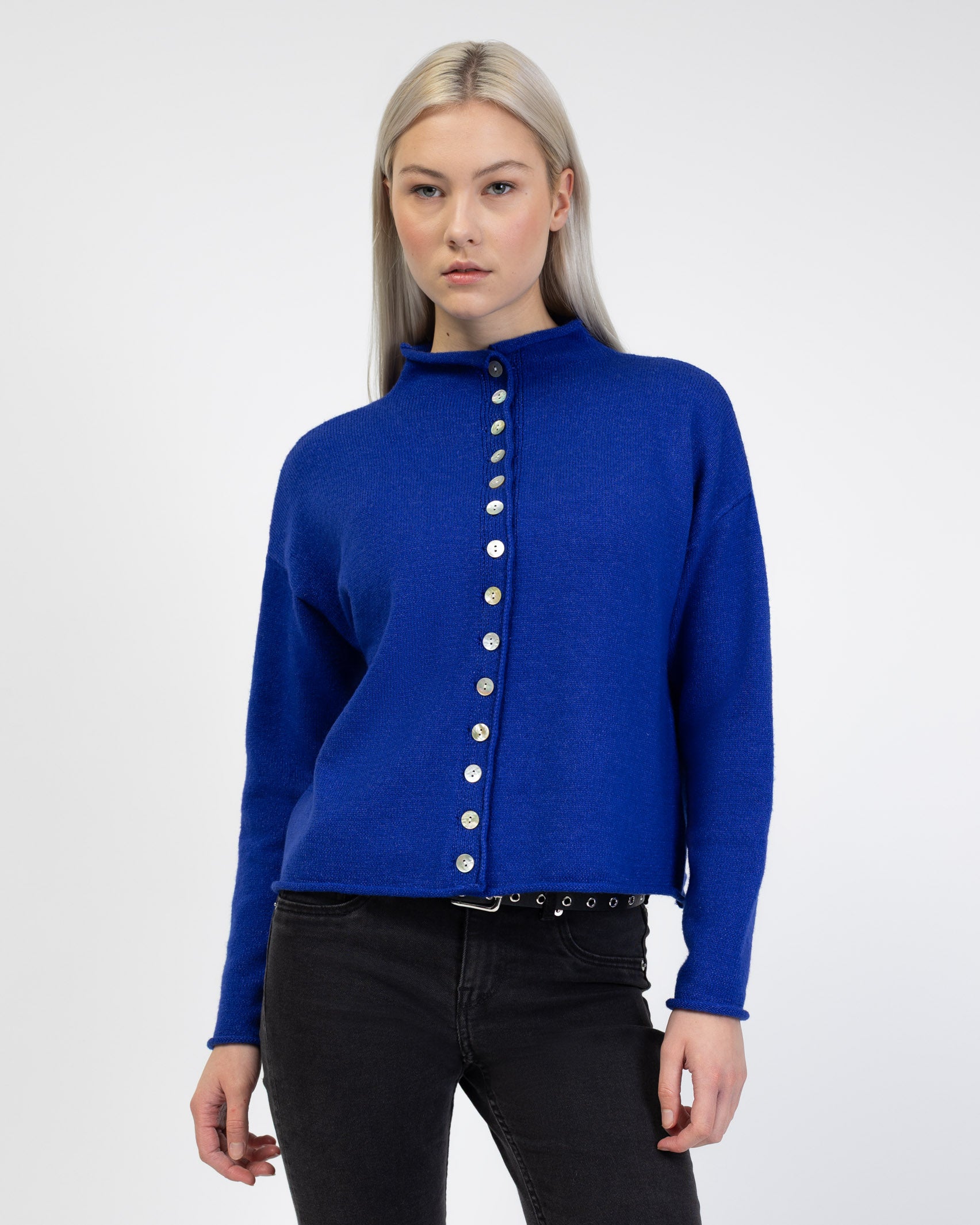 Strickjacke mit Stehkragen