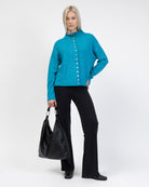 Strickjacke mit Stehkragen