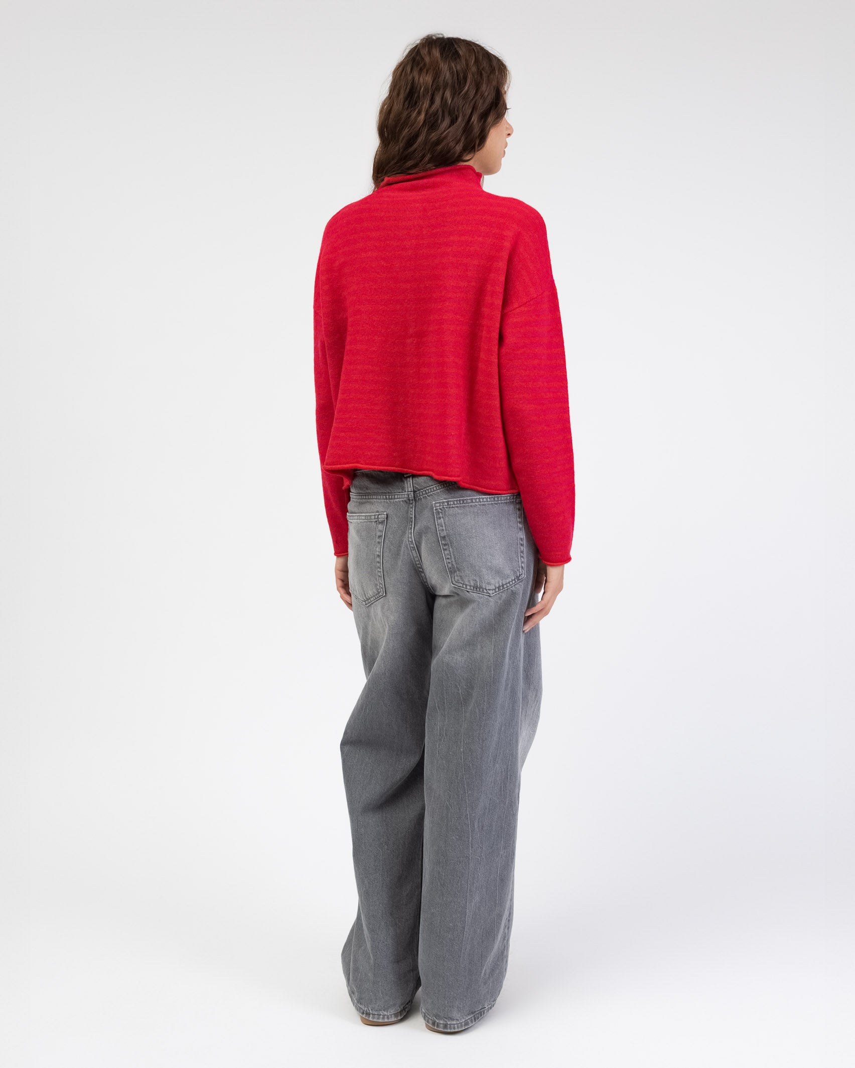 Gestreifte Strickjacke mit Stehkragen