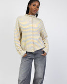 Gestreifte Strickjacke mit Stehkragen