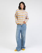 Strickjacke mit Stehkragen in Regenbogenfarben