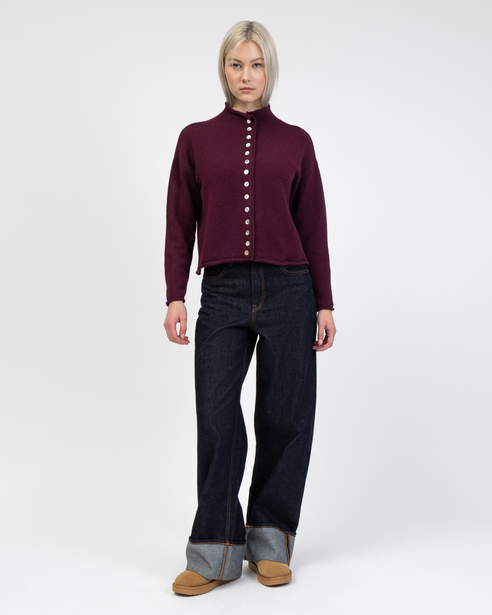 Strickjacke mit Stehkragen