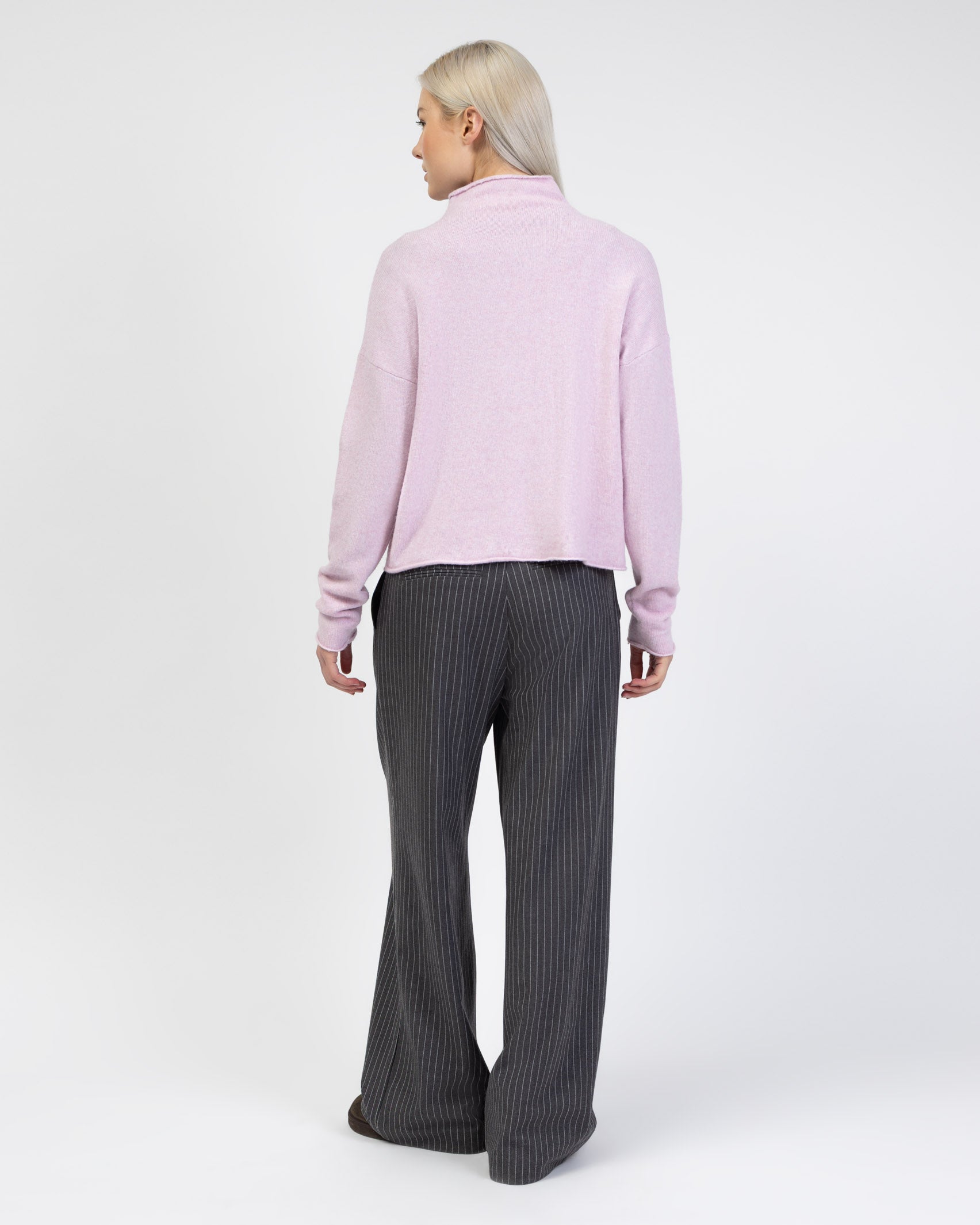 Strickjacke mit Stehkragen