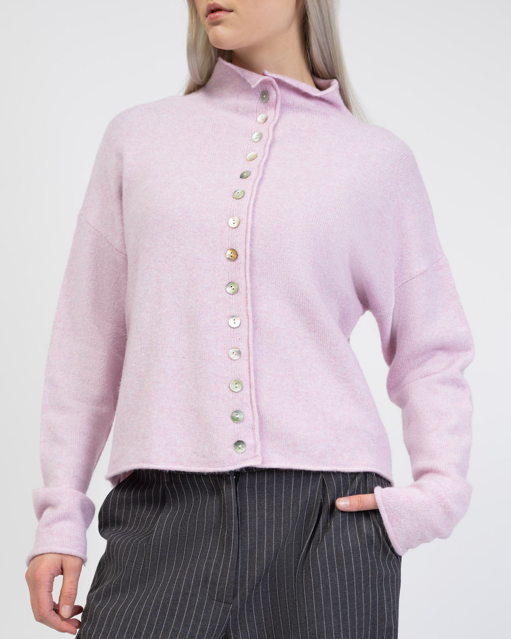 Strickjacke mit Stehkragen