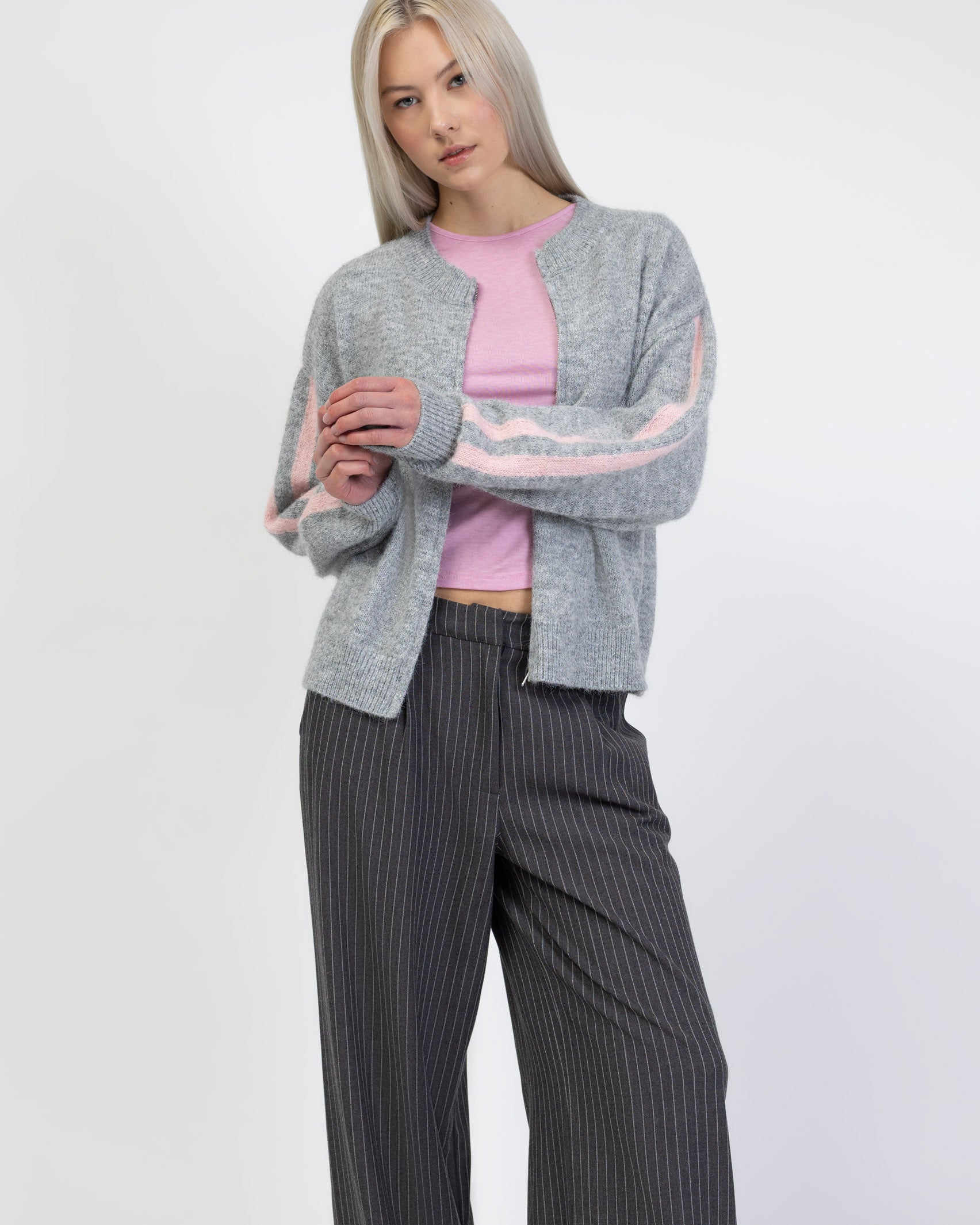 Strickjacke mit Streifendetails