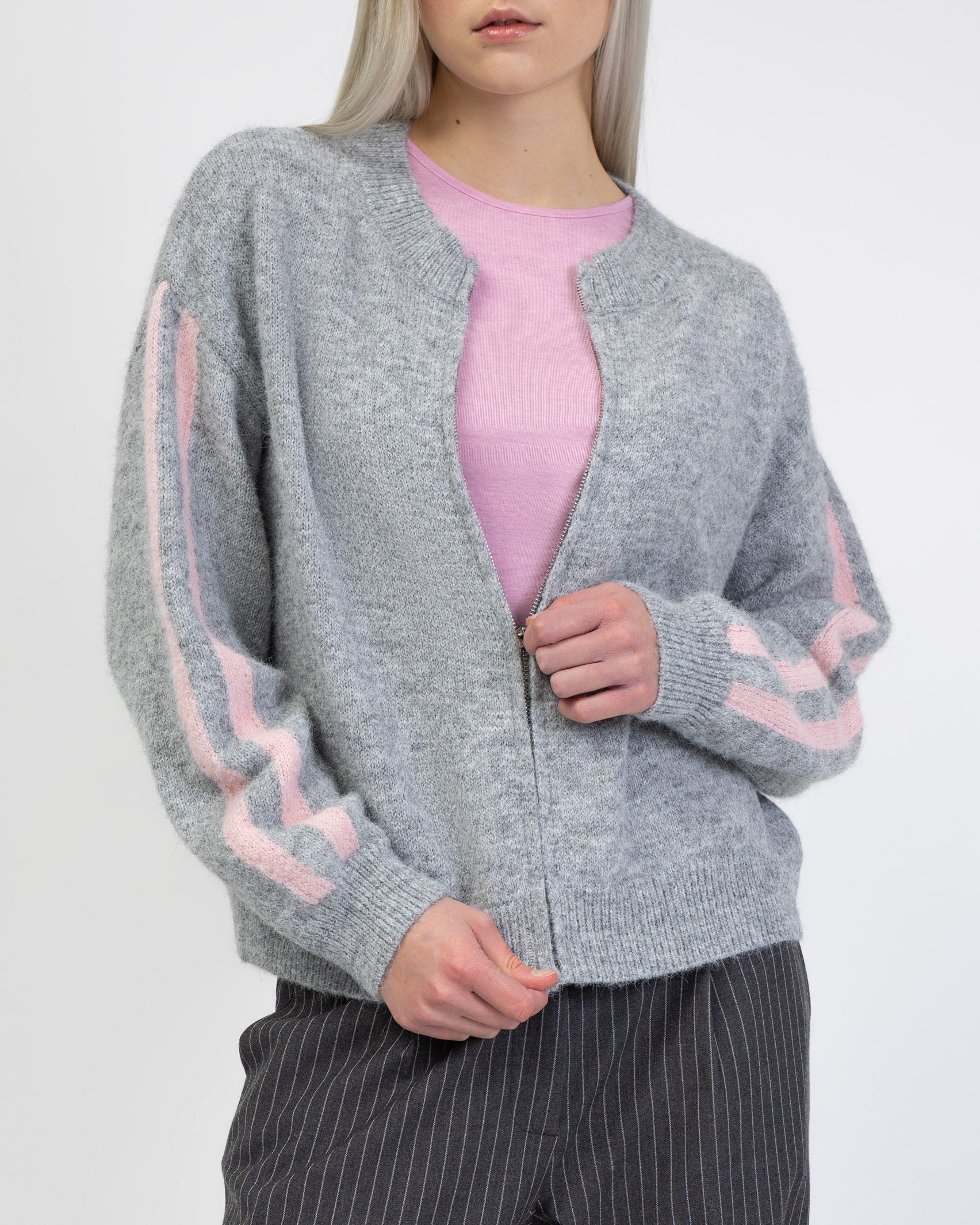 Strickjacke mit Streifendetails