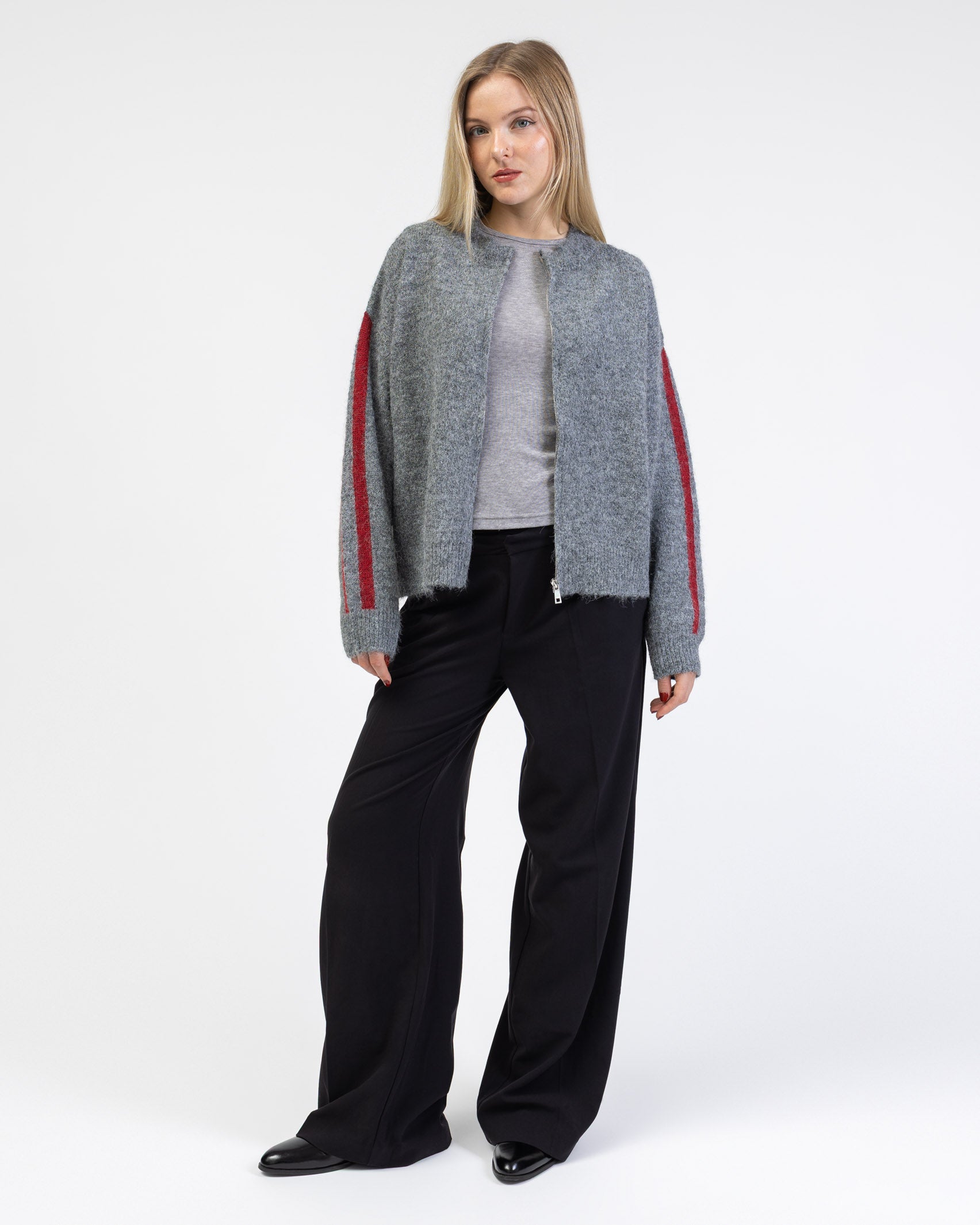 Strickjacke mit Streifendetails