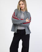 Strickjacke mit Streifendetails