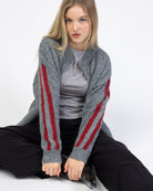 Strickjacke mit Streifendetails