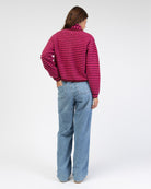 Strickjacke mit schmalen Streifen